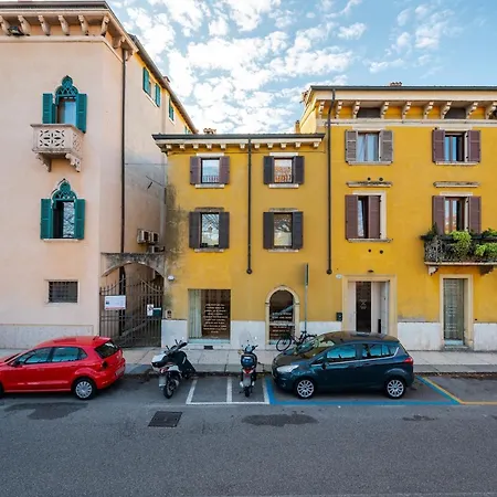 Maison Bouquet - Vista Adige - Self Check-in Werona